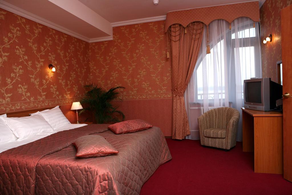 Azimut Hotel Uglich Exterior photo